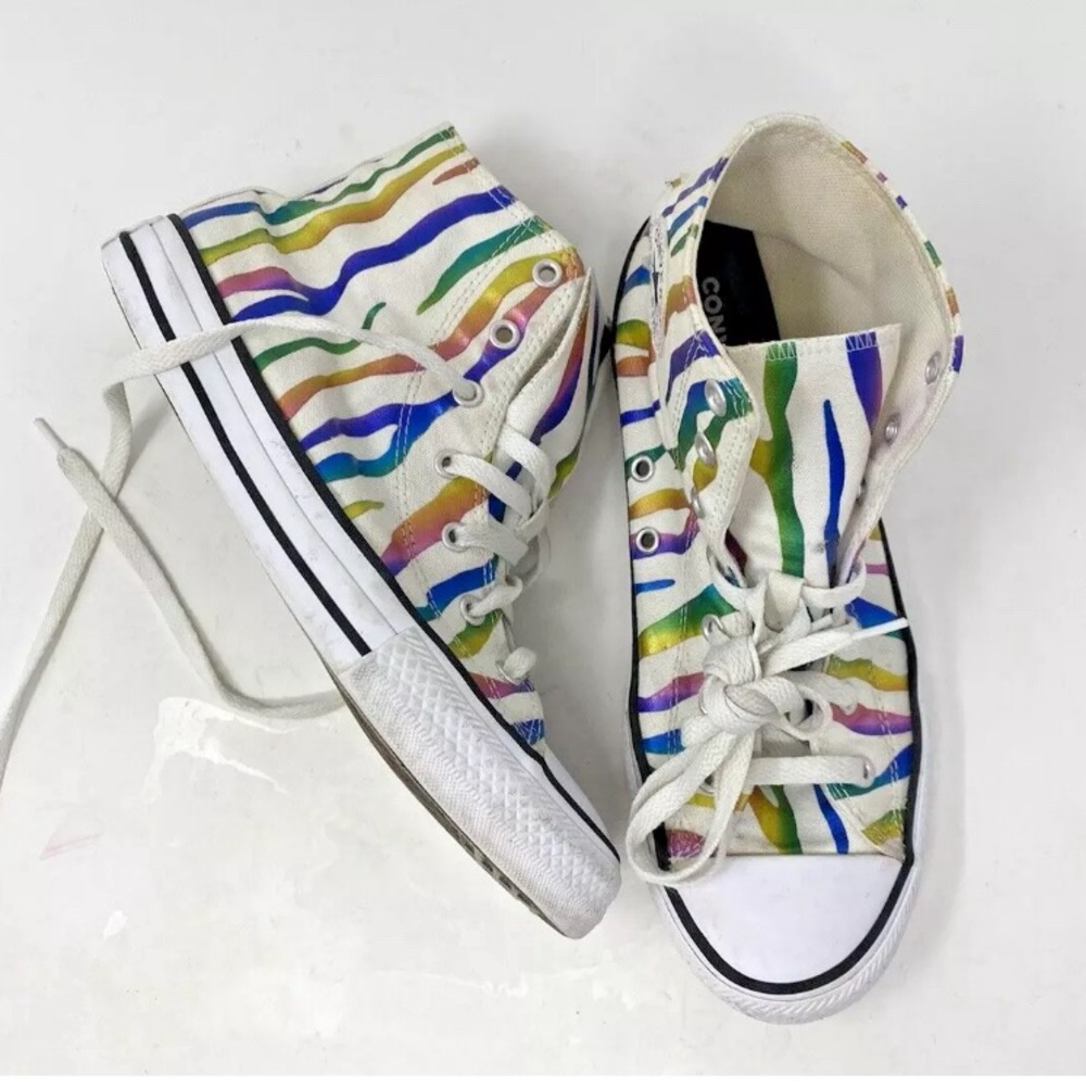 Converse All Star Chuck Taylor Junior Sneakers Size 6 High Top Rainbow Striped - Picture 8 of 8